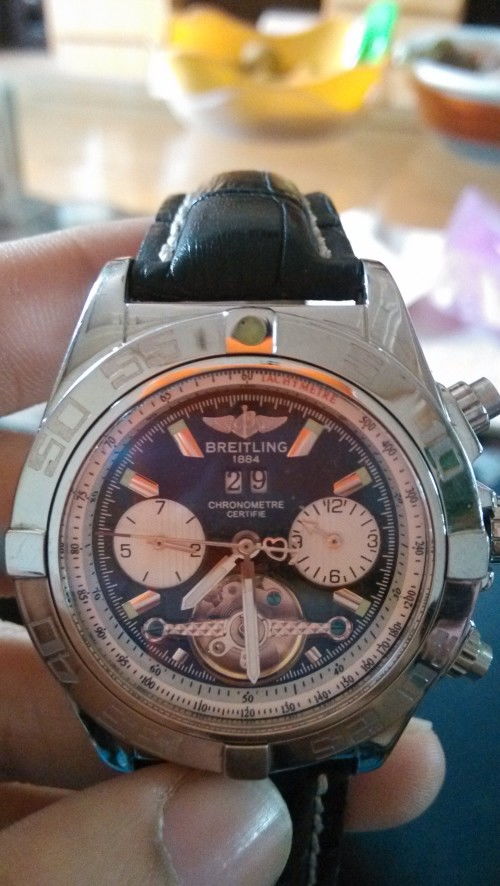 百年靈腕表款式、價(jià)位與售后網(wǎng)絡(luò)全解析